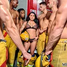 Eva Angelina in 'Yes Chief'